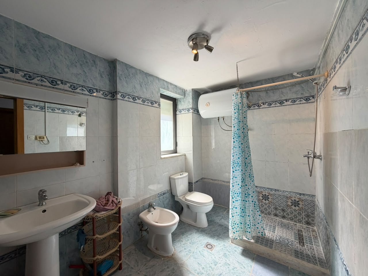 SHITET APARTAMENT 1+1 – HARRY FULTZ, RR. ASIM VOKSHI