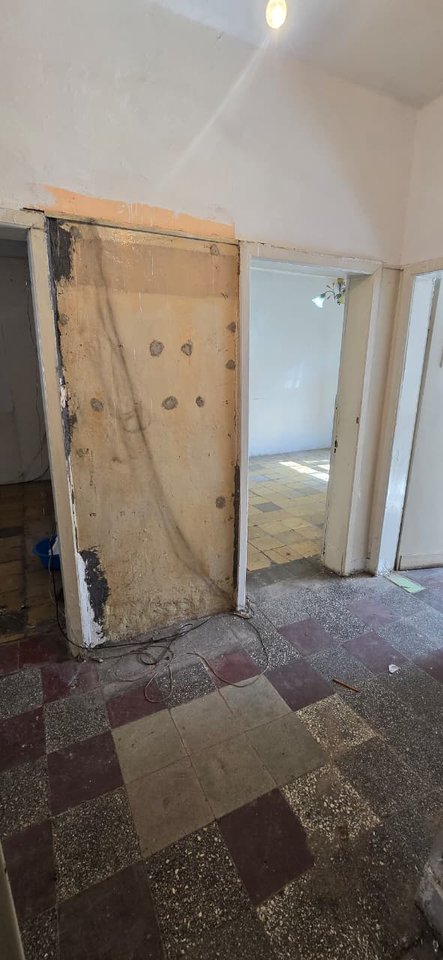 SHITET APARTAMENT 2+1 + DEPO – RESTORANT DURRESI, RR. FERIT XHAJKO