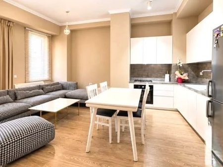 SHITET APARTAMENT 2+1 – 21 DHJETORI, KOMPLEKSI KONTAKT