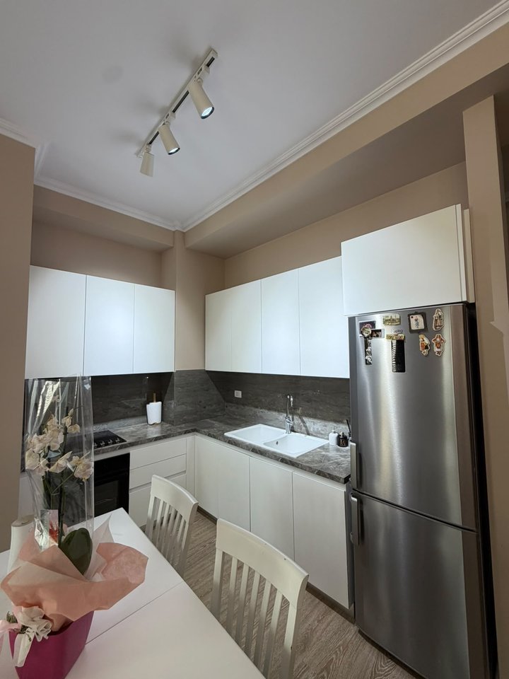 SHITET APARTAMENT 2+1 – 21 DHJETORI, KOMPLEKSI KONTAKT