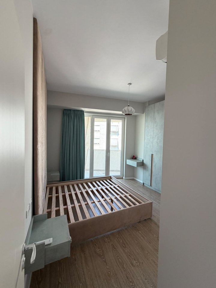 SHITET APARTAMENT 2+1 – 21 DHJETORI, KOMPLEKSI KONTAKT