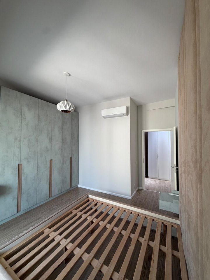 SHITET APARTAMENT 2+1 – 21 DHJETORI, KOMPLEKSI KONTAKT
