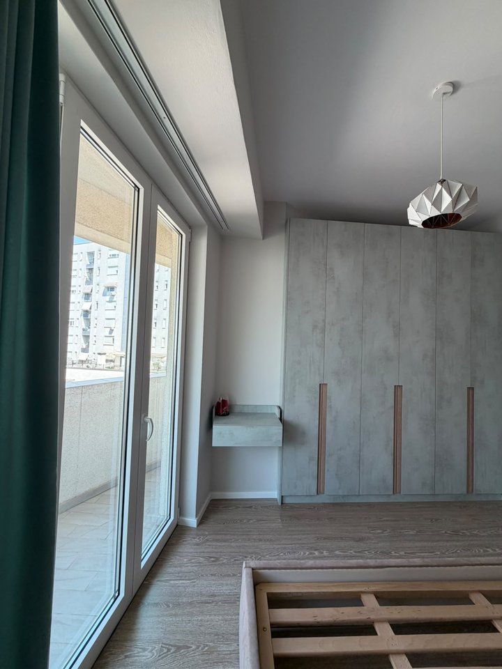 SHITET APARTAMENT 2+1 – 21 DHJETORI, KOMPLEKSI KONTAKT