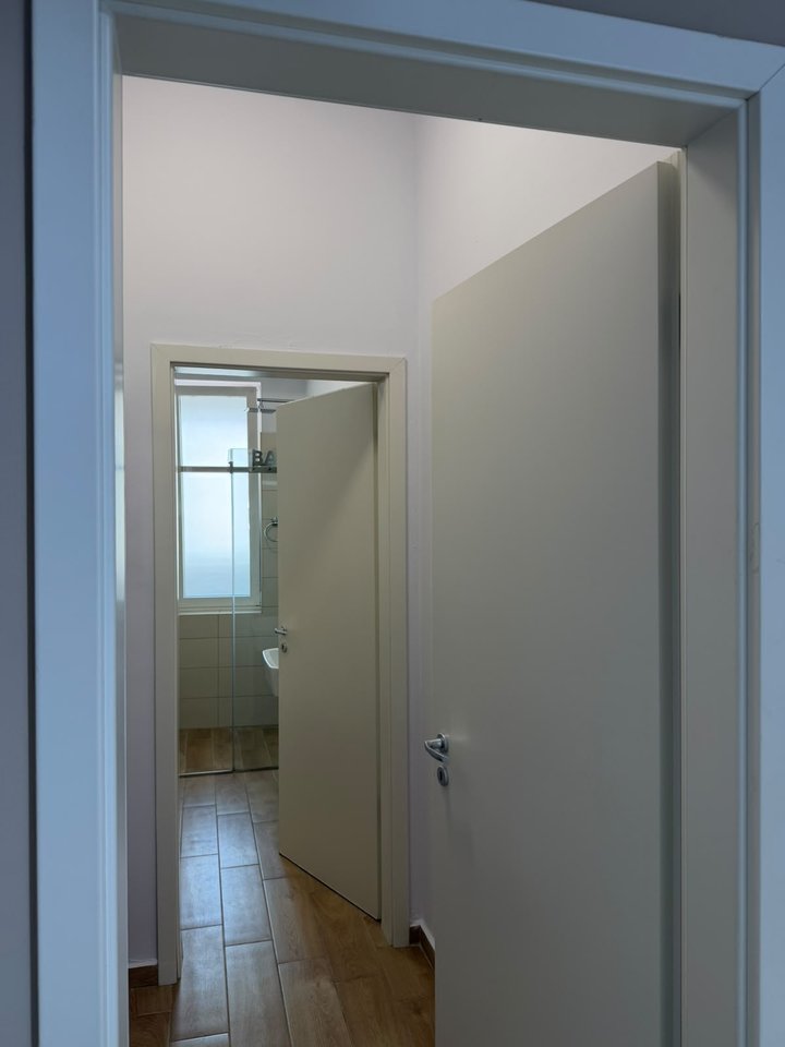 SHITET APARTAMENT 2+1 – 21 DHJETORI, KOMPLEKSI KONTAKT