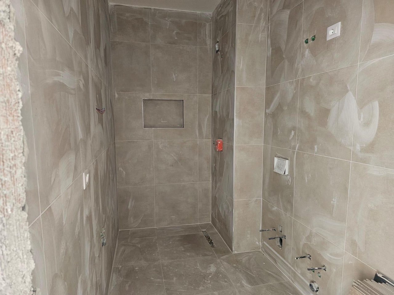 SHITET APARTAMENT 1+1 – DOGANA, TIRANA ENTRY 2