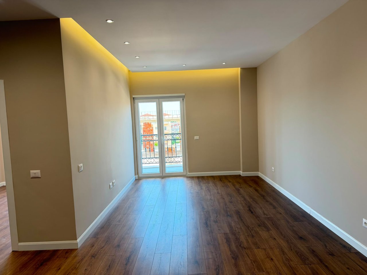 SHITET APARTAMENT 1+1 – PORTA TIRANA E RE, SAUK