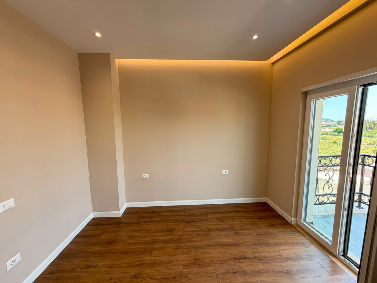 SHITET APARTAMENT 1+1 – PORTA TIRANA E RE, SAUK
