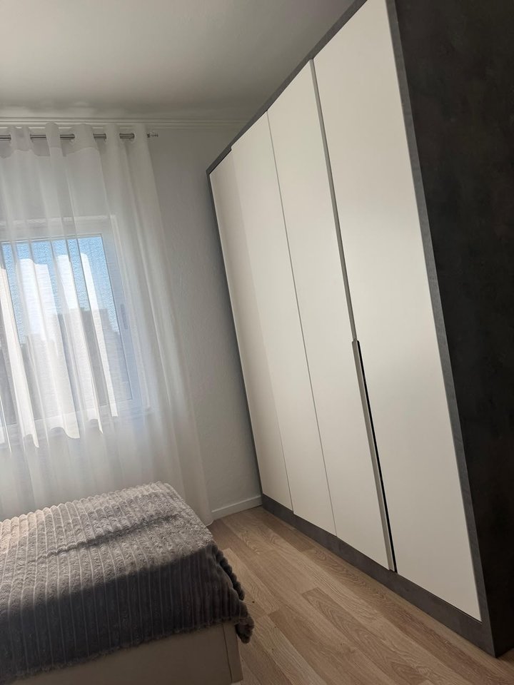 VENDESI APPARTAMENTO 1+1 – VIA BARDHYL
