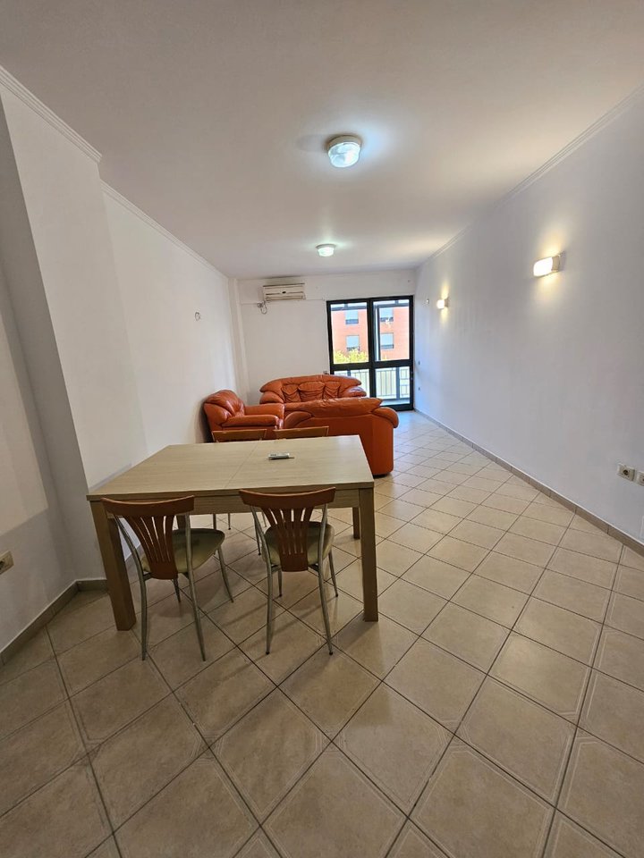 SHITET APARTAMENT 1+1 – RRUGA E KAVAJËS