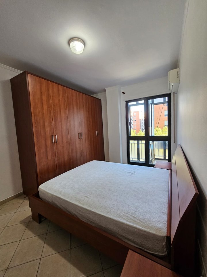 SHITET APARTAMENT 1+1 – RRUGA E KAVAJËS