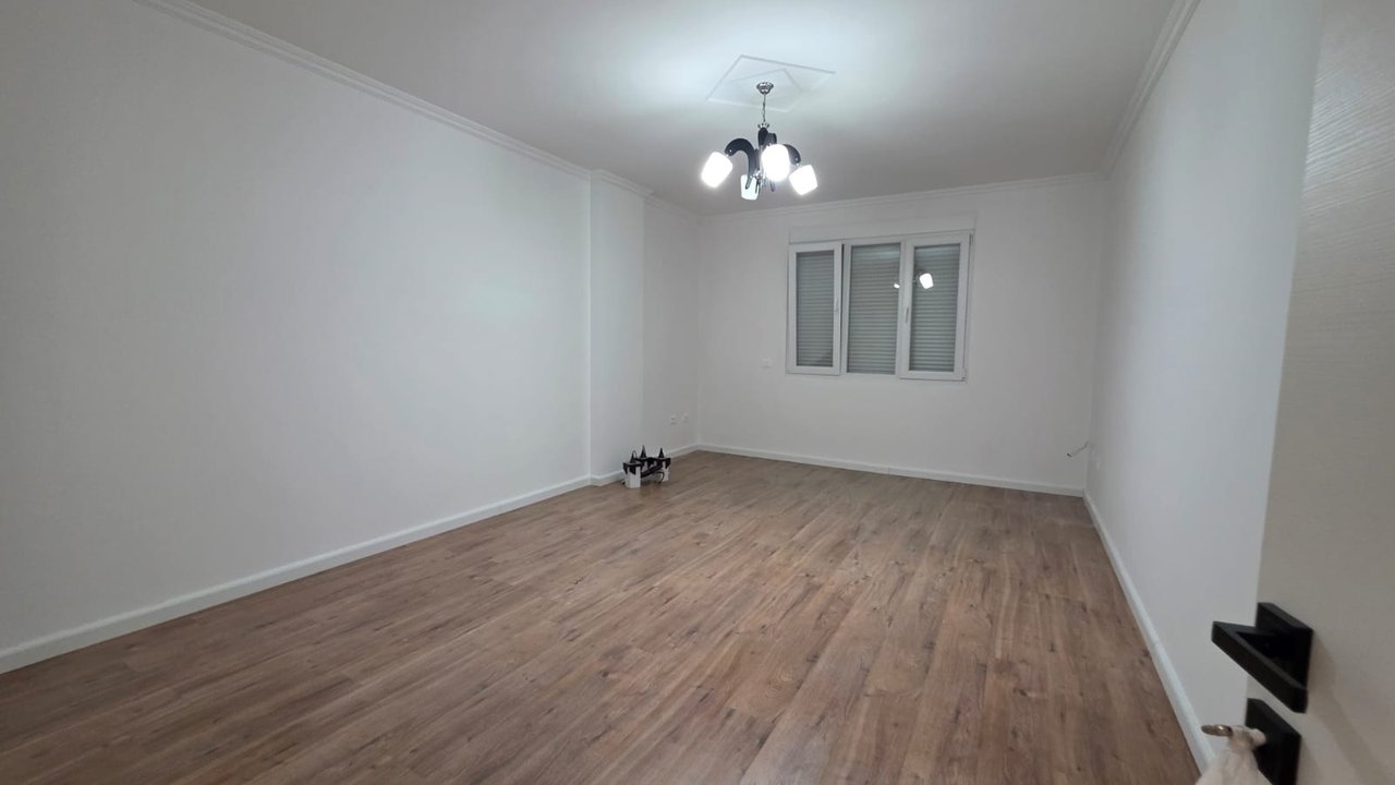 SHITET APARTAMENT 2+1 – BULEVARDI I RI