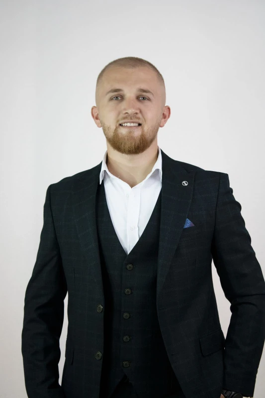 Juljan Milkurti
