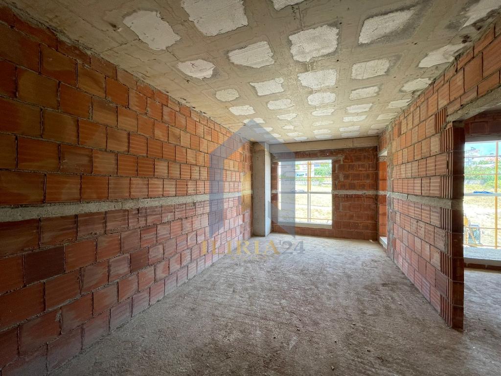 Apartament 1+1 per shitje tek "Kompleksi Aluna"