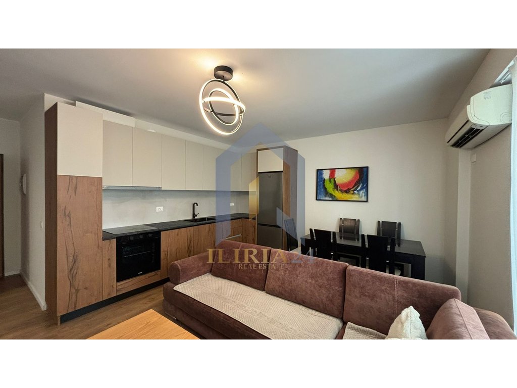 Apartament 2+1 me qira "5 Maj"