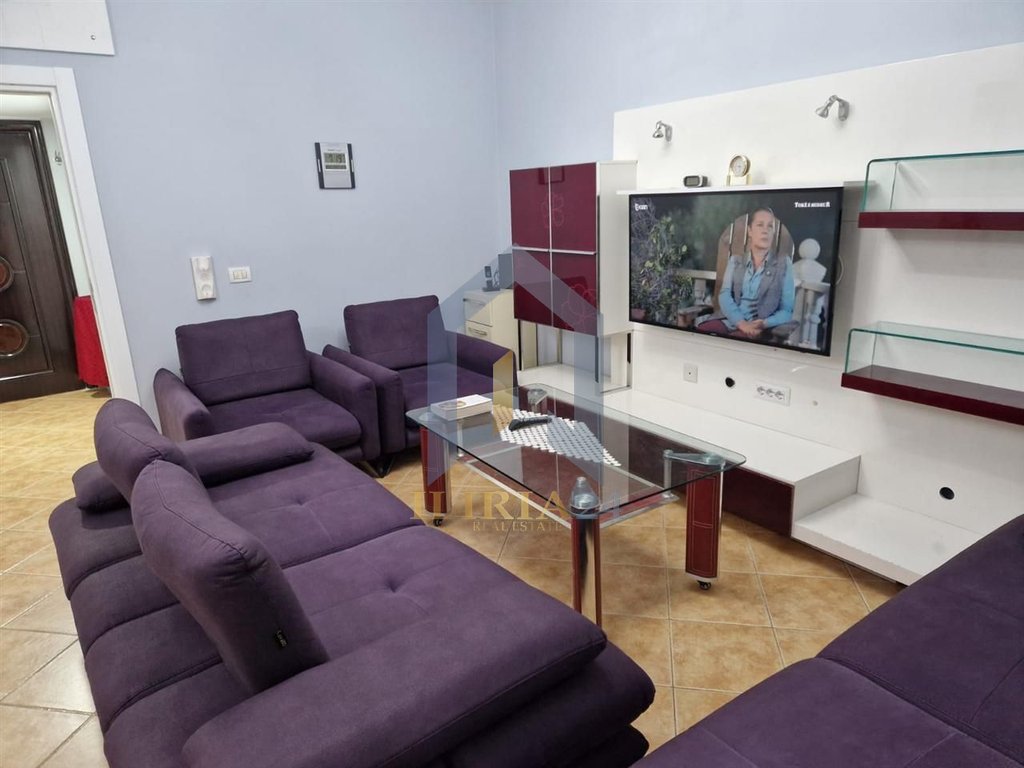 Apartament 3+1+2 me qira tek "Zogu I Zi”