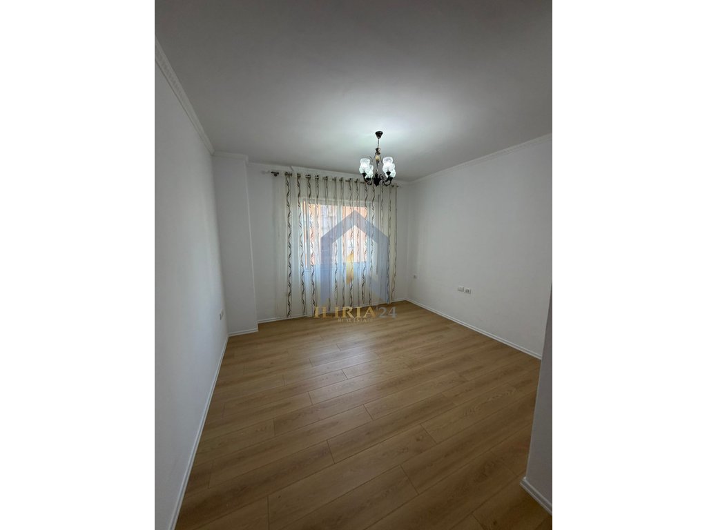 Apartament 1+1 per shitje ne “Fresk”
