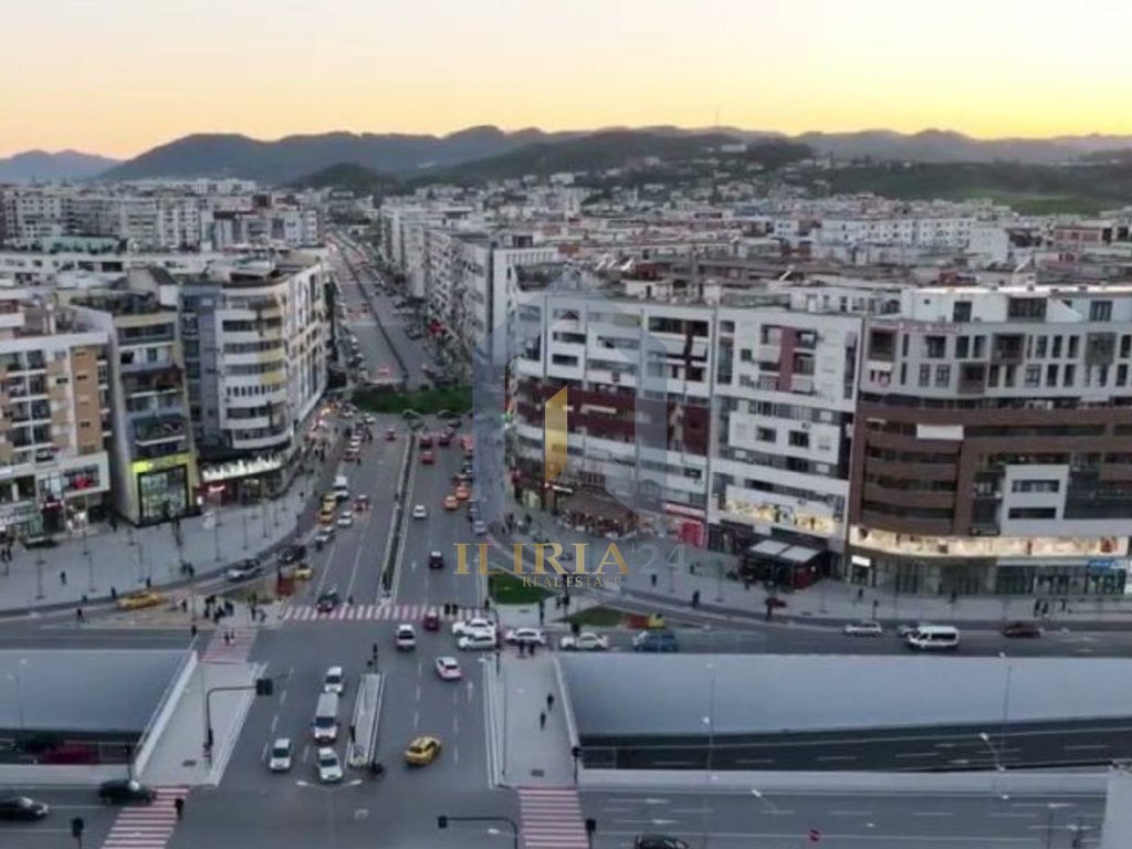 Business premises for sale in Yzberisht