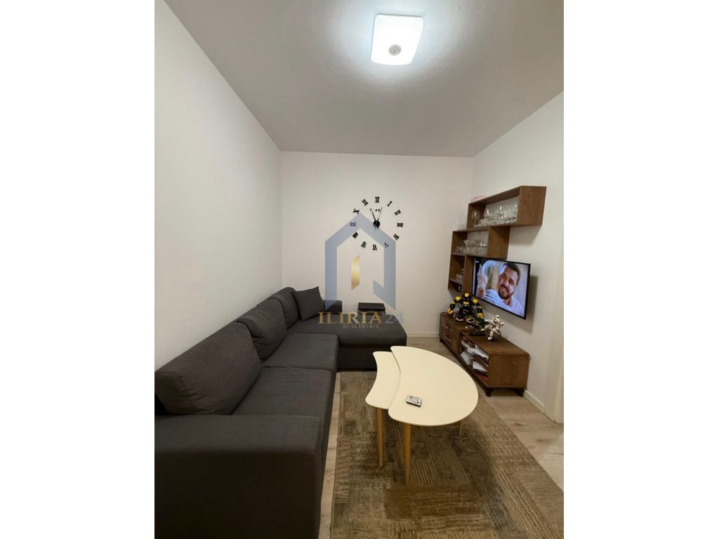Apartament 1+1 per shitje tek "Rruga 5 Maji"