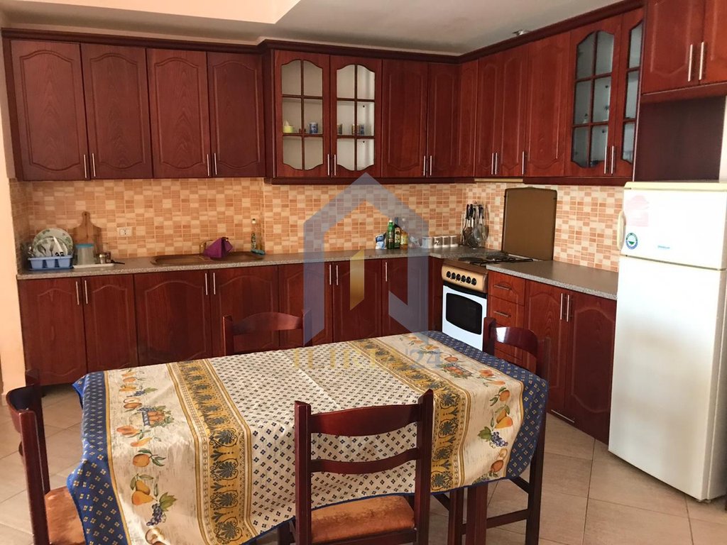 Okazion! Apartament 2+1 per shitje ne "Sarande"