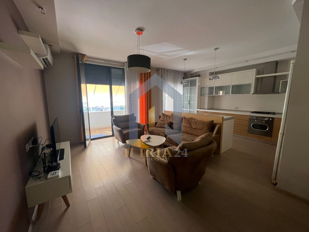 Apartament 2+1 me qira në “Yzberisht”