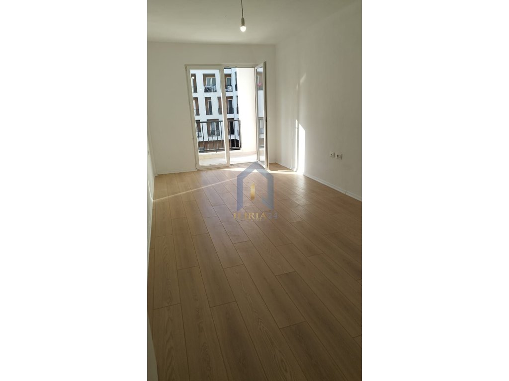 Apartament 2+1 me qira “Kombinat”