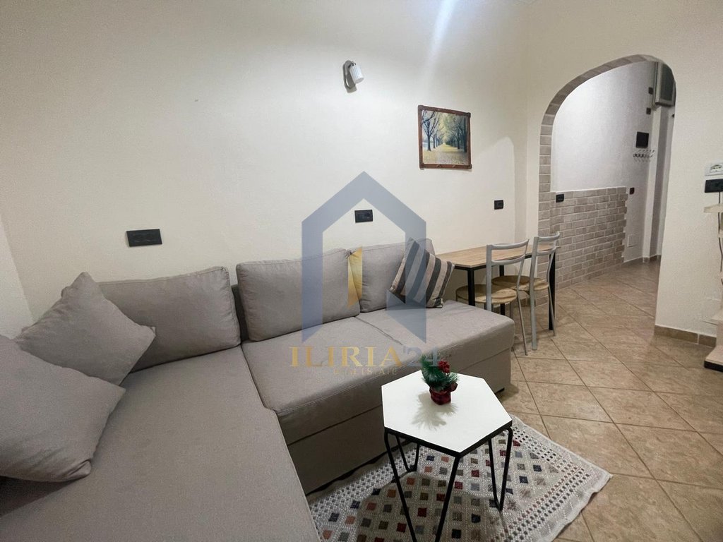 Apartament 1+1 me qira ne “5 Maj”