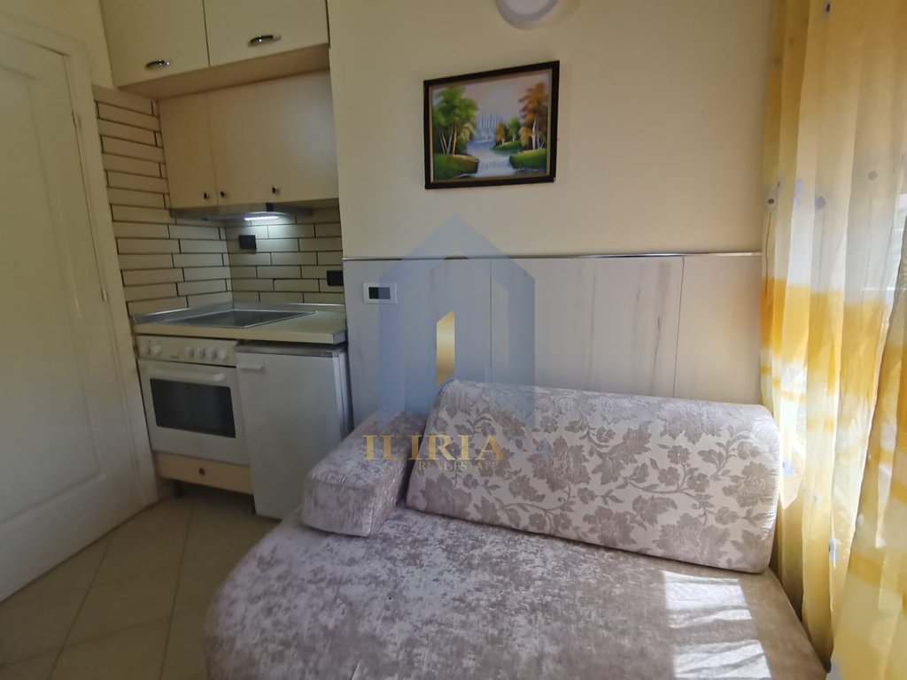 Apartament 1+1 me qira, afer "Siri Kodra"