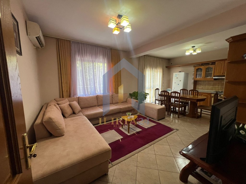 Apartament 2+1 me qira ne "Bllok"