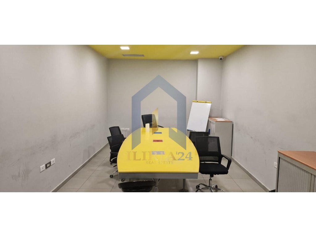 Business premises for sale on "Rruga e Kavajës"