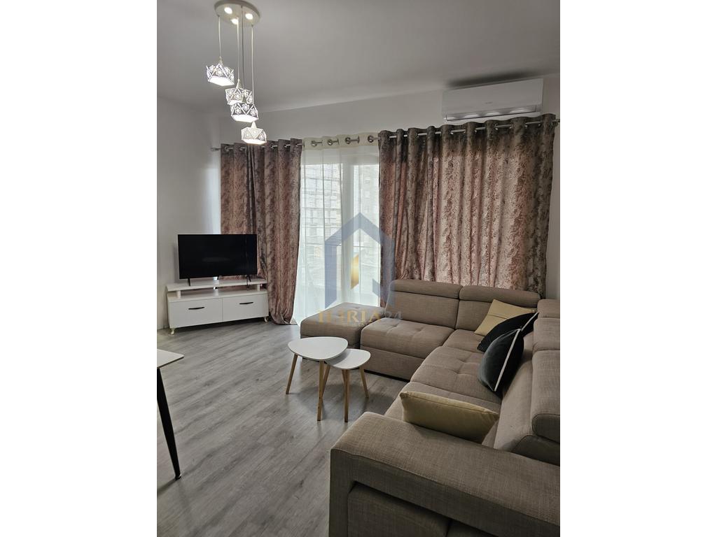 Apartament 2+1 me qira ne "5-Maji"