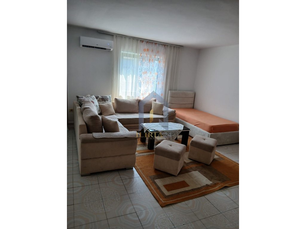 Apartament 1+1 me qira në "Vasil Shanto"