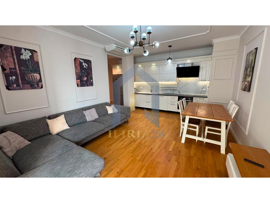 Shitet  Apartament 3+1 me Post Parkimi – “Kopshti Zoologjik”