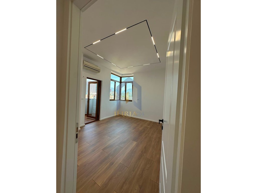 Apartament 1+1 për Shitje në "Vasil Shanto"