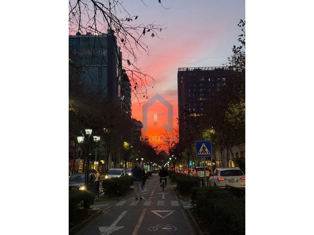 OKAZION! Shitet Open Space tek "Rruga e Kavajës"