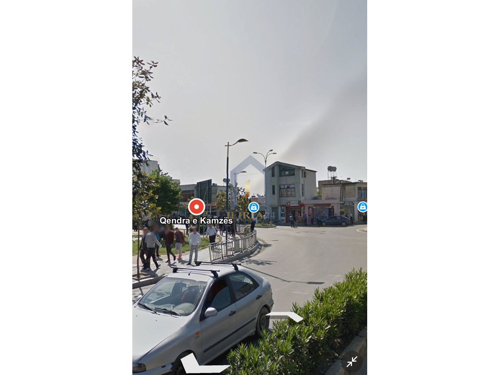 Business premises for sale in Kamez