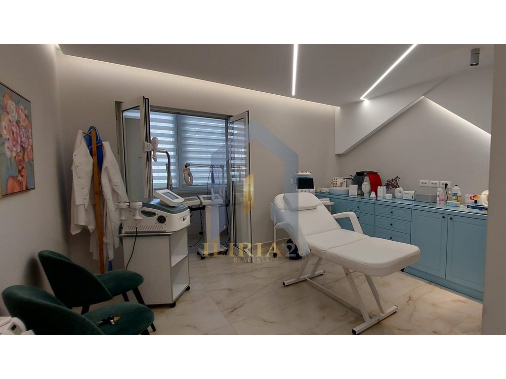 Klinikë estetike për qira ne "Rrugën Fortuzi"