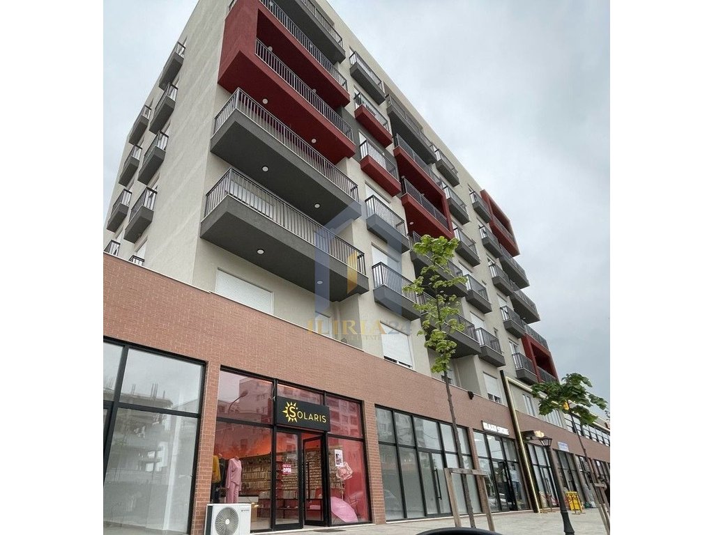 Ambient Biznesi per shitje ne "Kamez"