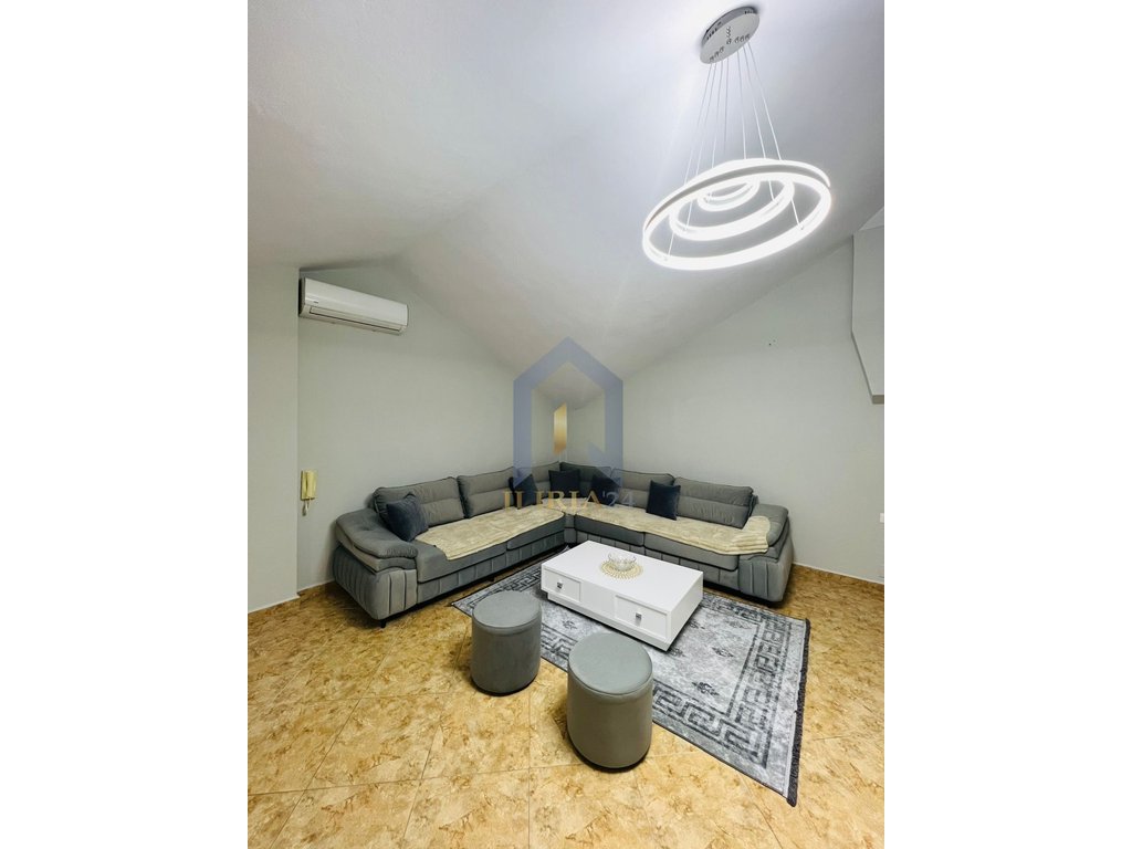 Apartament 2+1 për qira tek "Rruga e Kavajës"