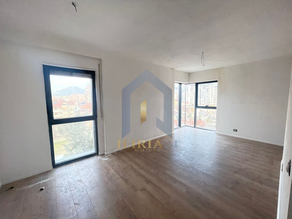 Shiten 2 Apartamente 1+1 tek "Ish Fusha Aviacionit"