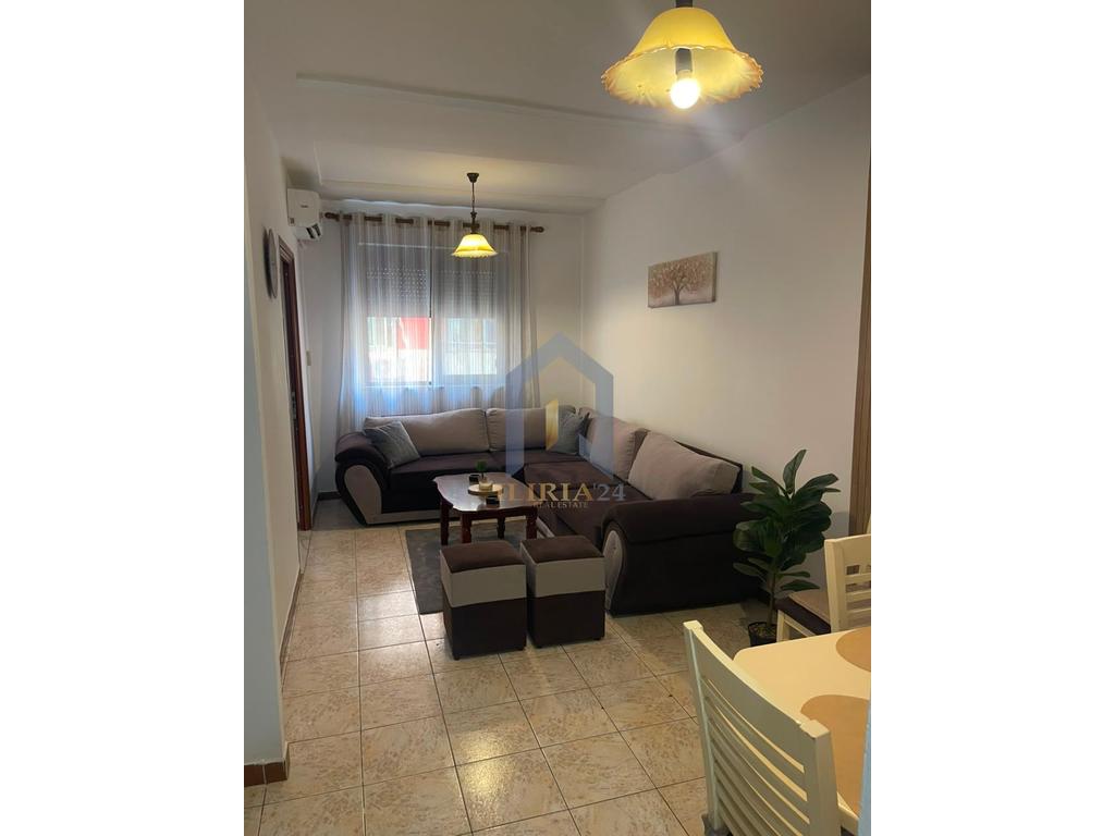 Apartament 1+1 për shitje në "Myslym Shyri"