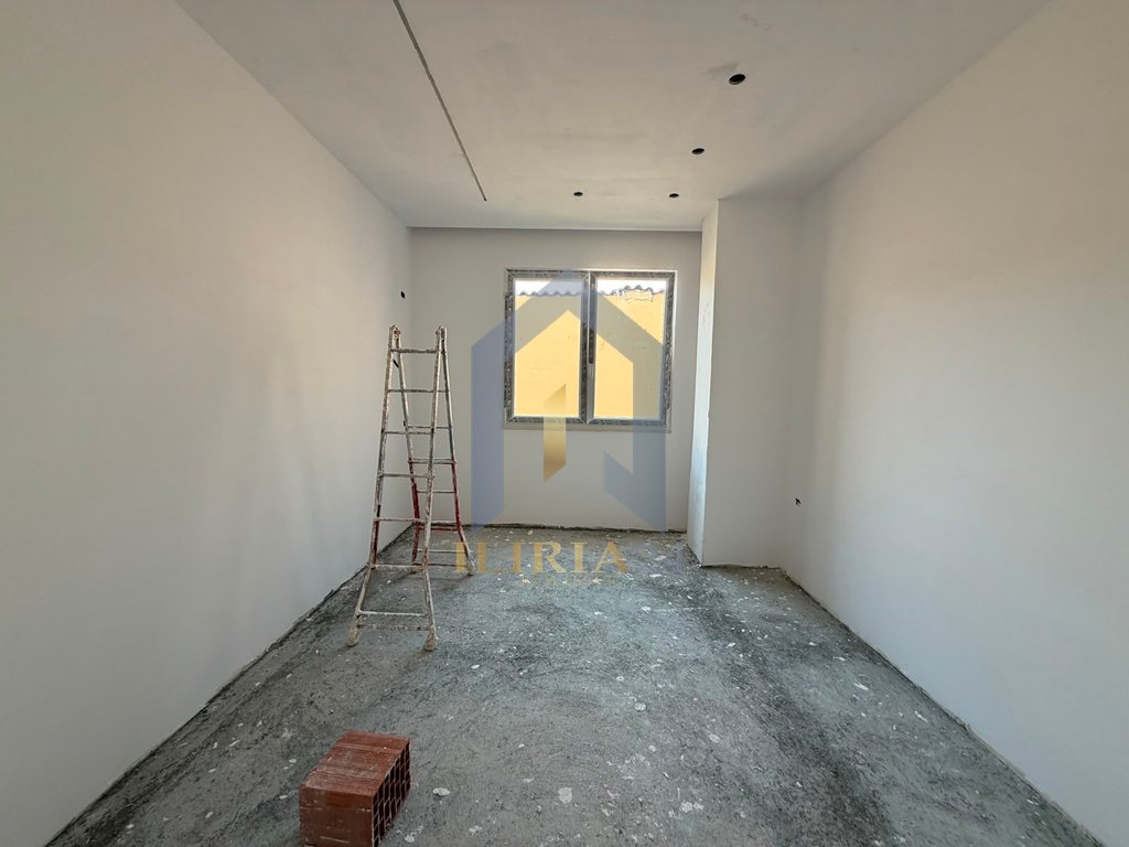 Apartament 2+1 për shitje "Kodra e Diellit"