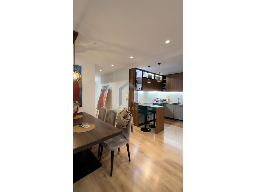 Super luxurious 3+1 apartment for sale on "Rruga e Elbasanit"