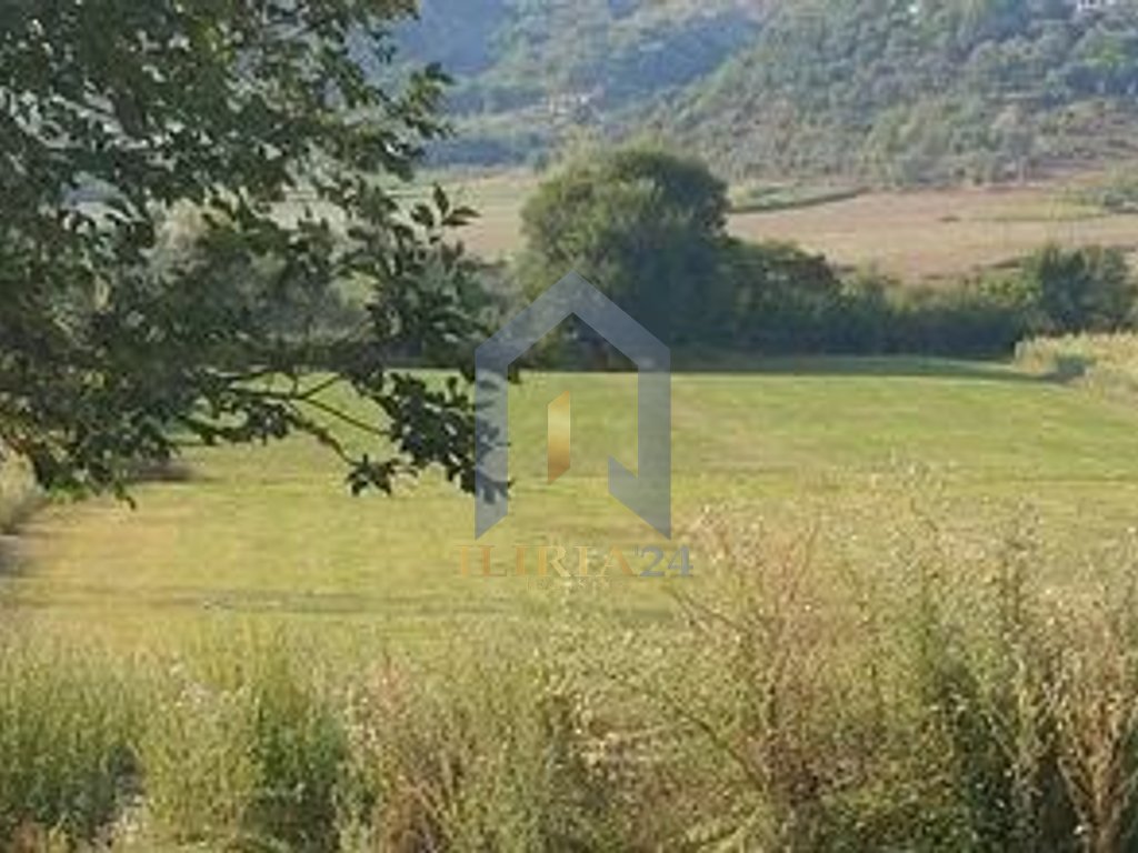 Tokë për shitje në "Arbanë"