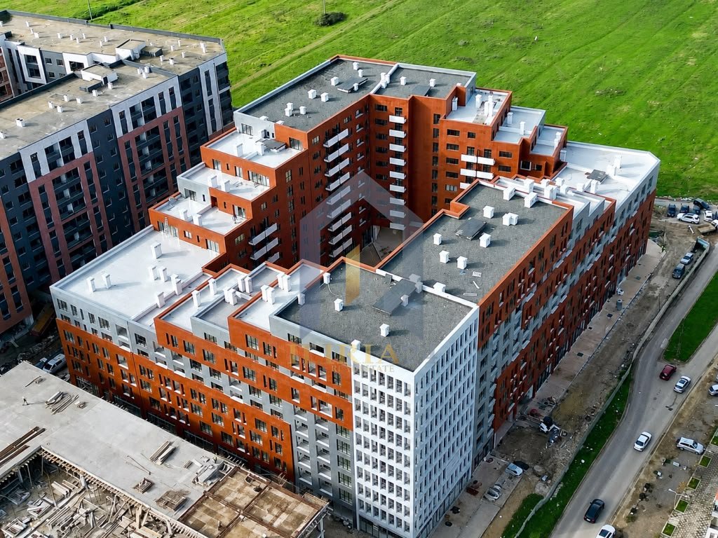 Business premises for sale in "Urban Gate"