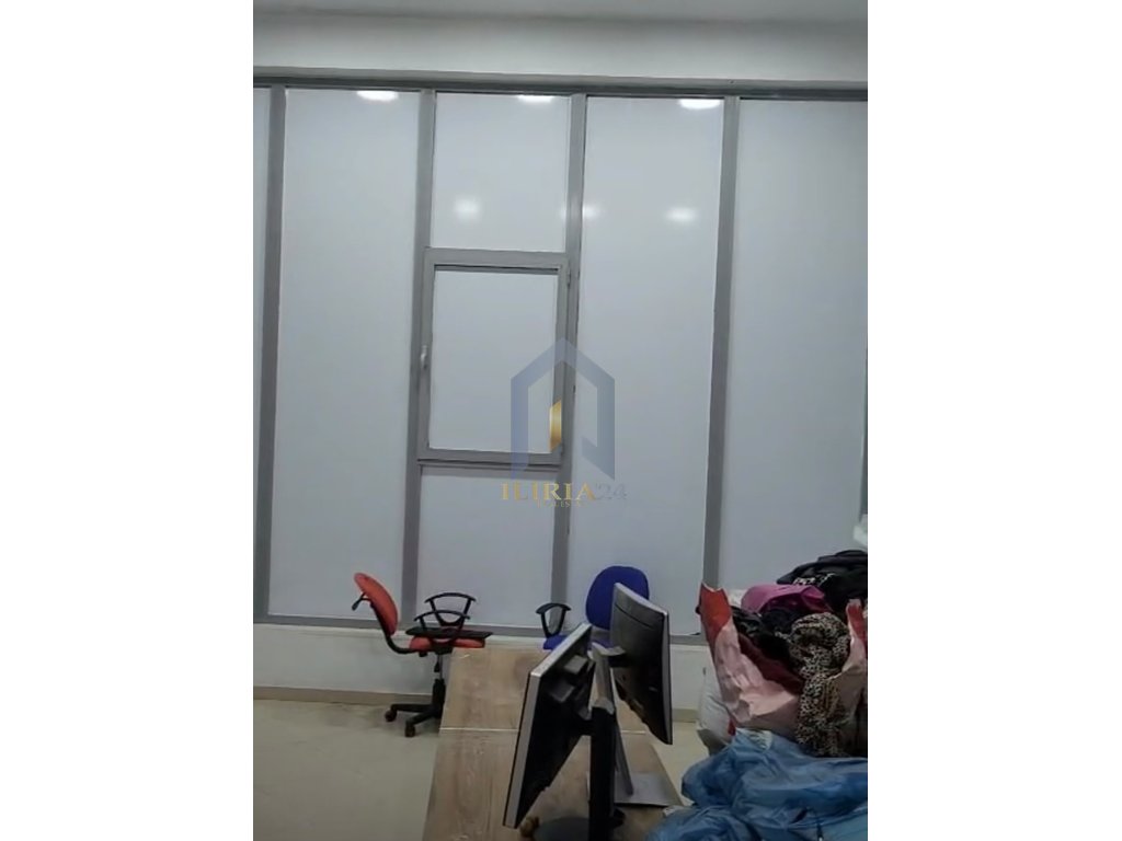 Business premises for rent in “Astir”