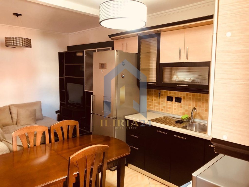 2+1 apartment for sale near "Varri i Bamit"