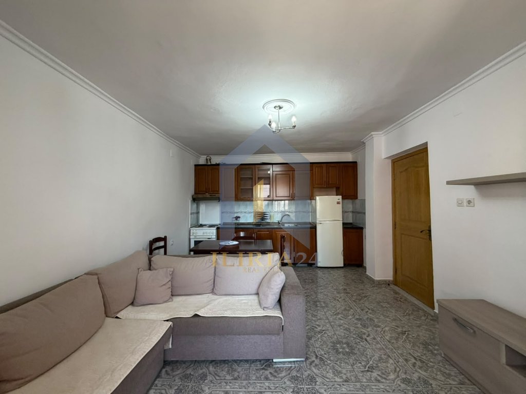 Apartament 2+1 për shitje tek Rruga "Ferit Xhajko"