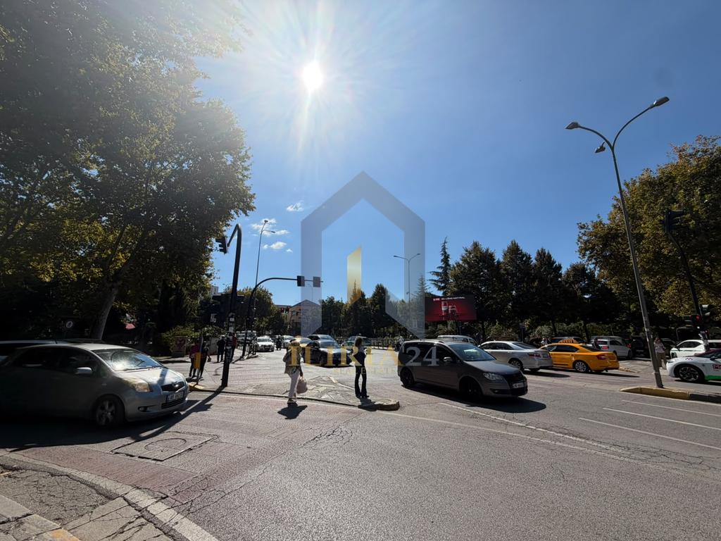 Business premises for rent at “Vasil Shanto”