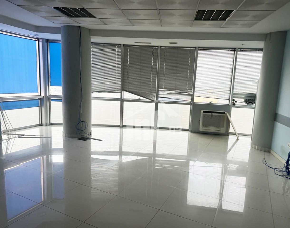 NË FILLIM TË RRUGËS SË “DIBRES”, PRANË SELVISE