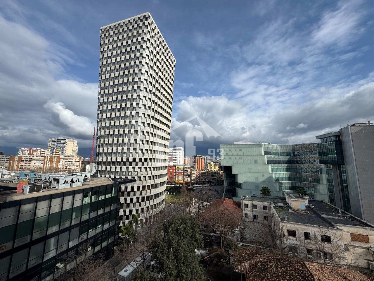 RRUGA “ABDI TOPTANI”, PRANË SHESHIT "SKËNDERBEJ"
